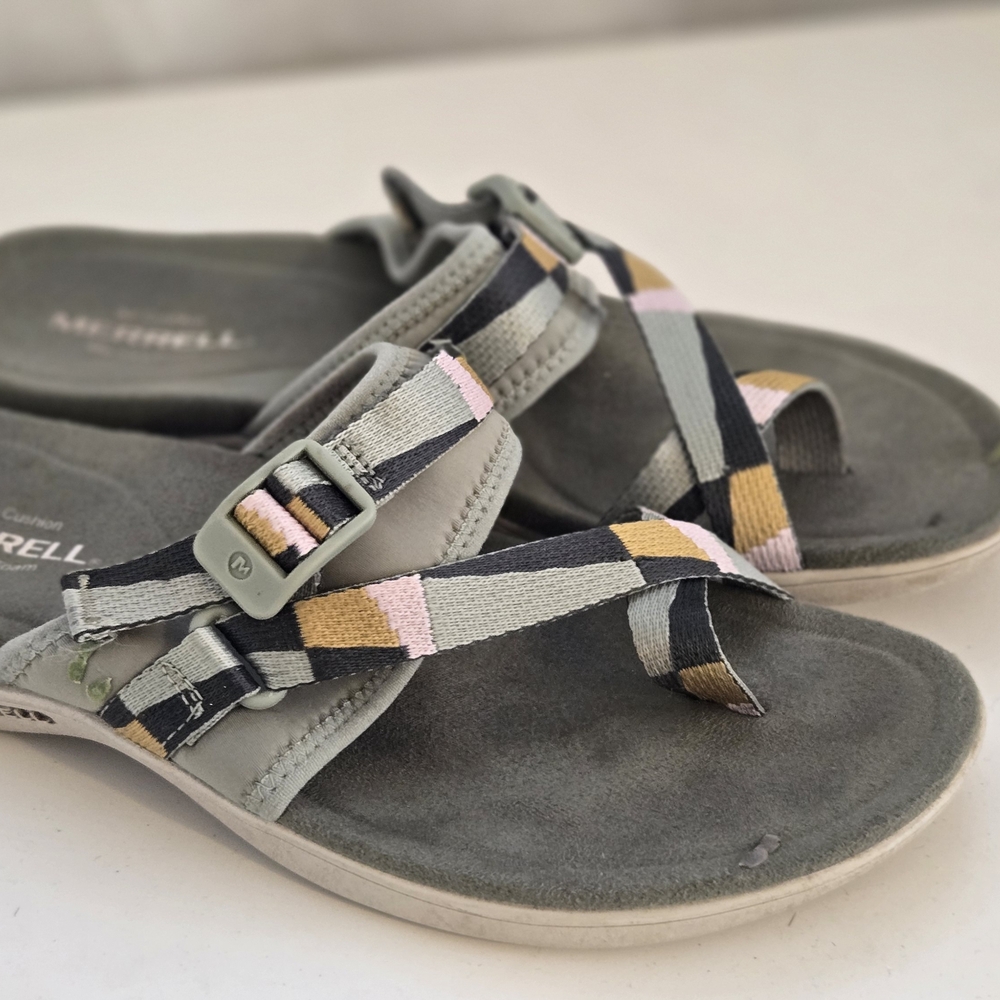 Merrell Women's Gray and Pink Sandals